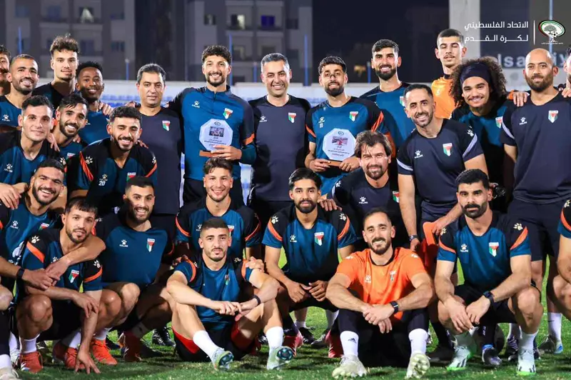 جانب من تكريم منتخب فلسطين لوسام أبو علي